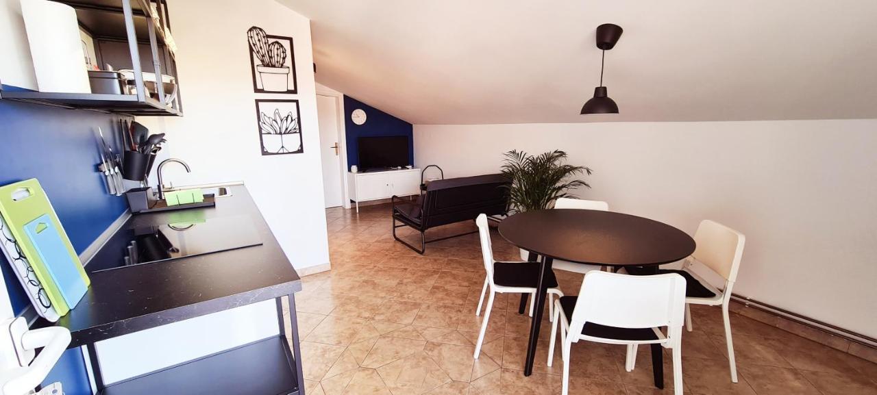 Studio Dora Малинска Экстерьер фото